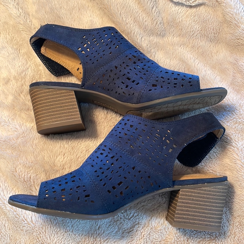 Womens heels Size 10